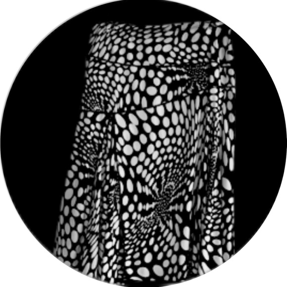 Tahiti West Dresses & Skirts - NWT, Geometic Asymmetrical Skirt, Black/White, XL